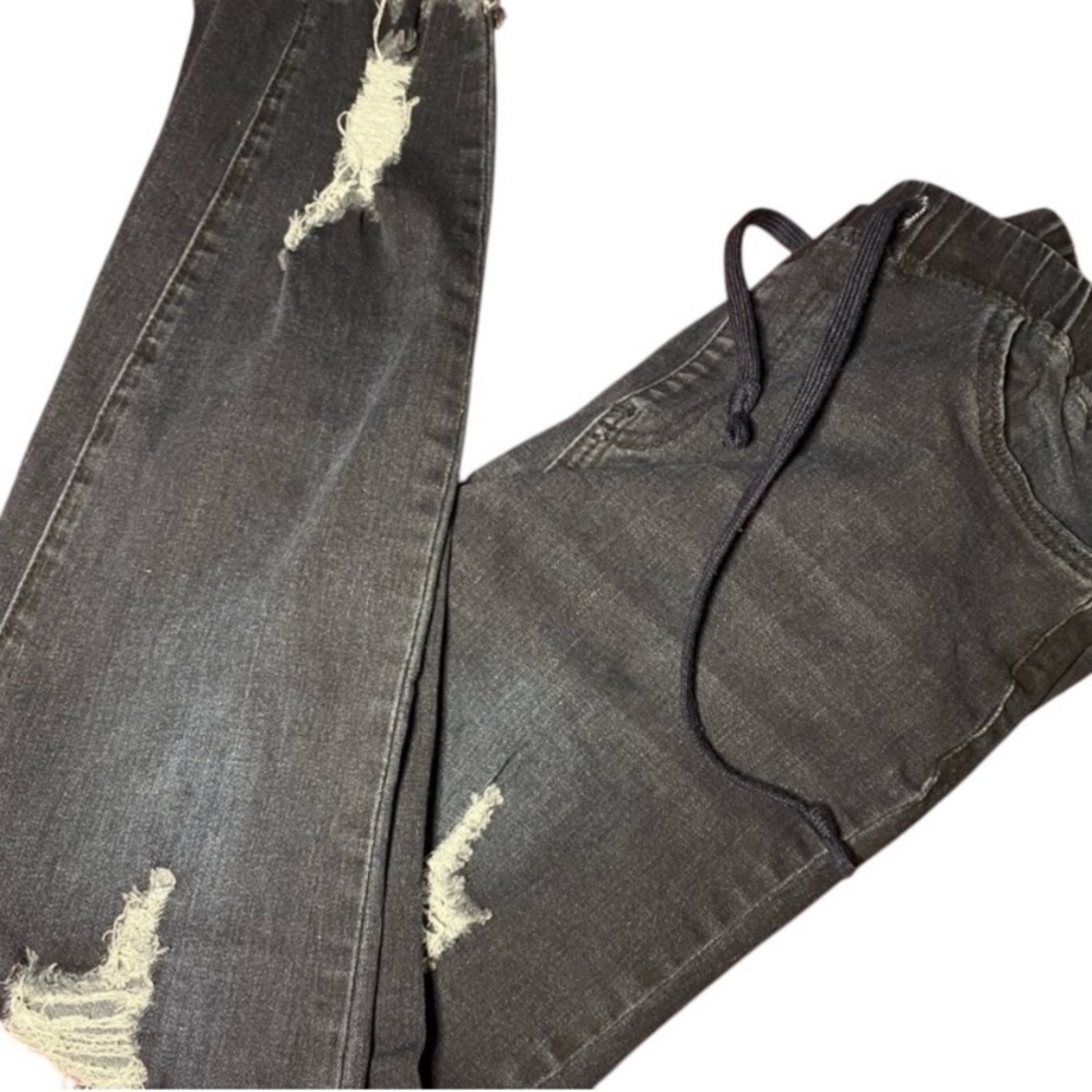 Women's Distressed Black Jeans